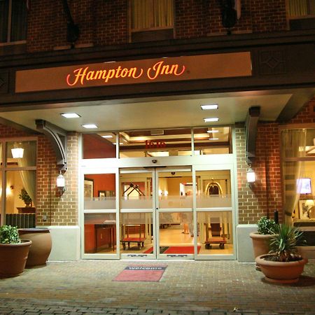 Hampton Inn Alexandria/Old Town Bagian luar foto