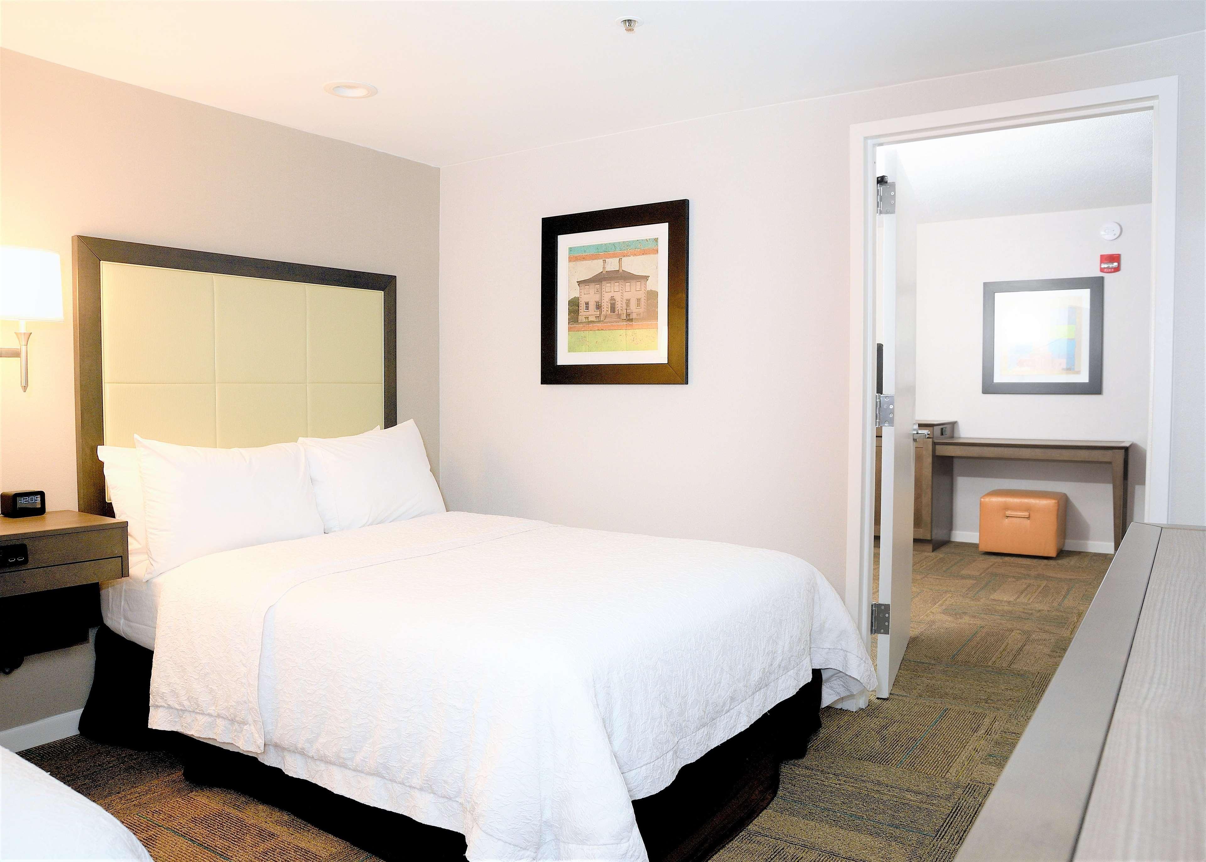 Hampton Inn Alexandria/Old Town Bagian luar foto
