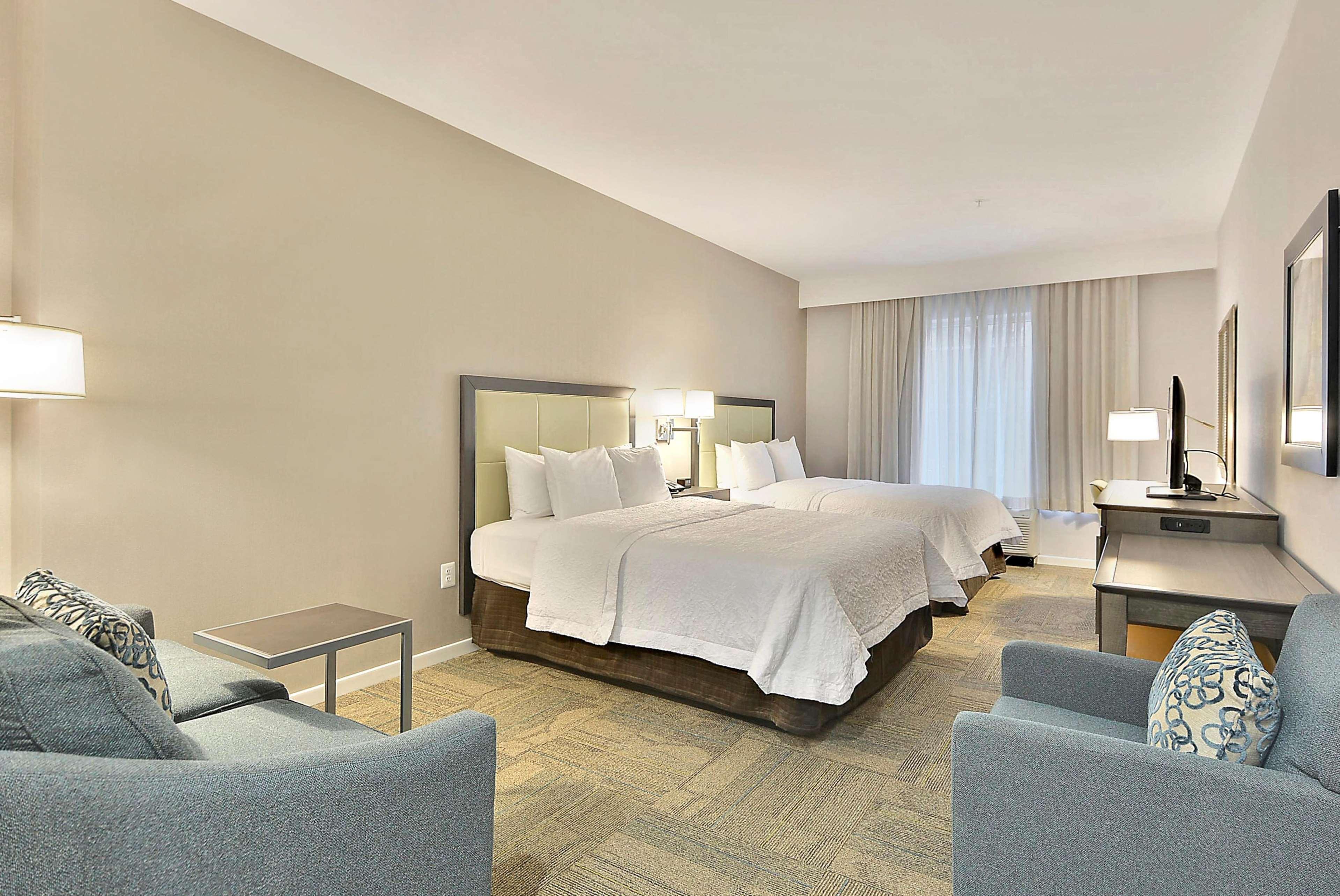 Hampton Inn Alexandria/Old Town Bagian luar foto