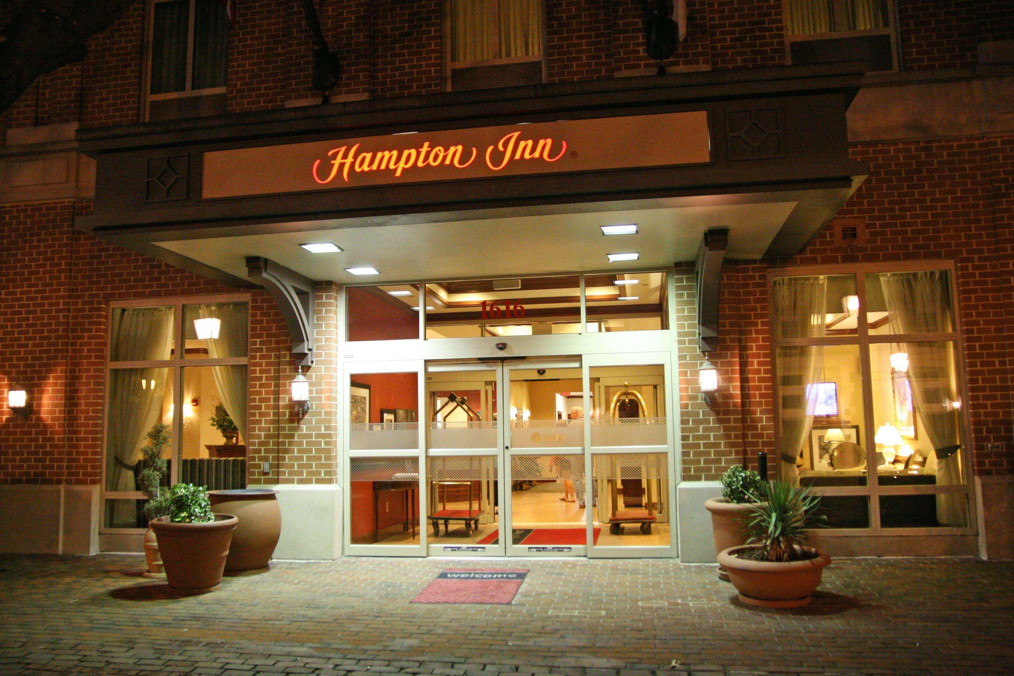 Hampton Inn Alexandria/Old Town Bagian luar foto
