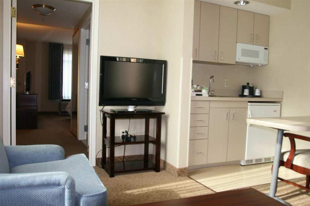 Hampton Inn Alexandria/Old Town Ruang foto