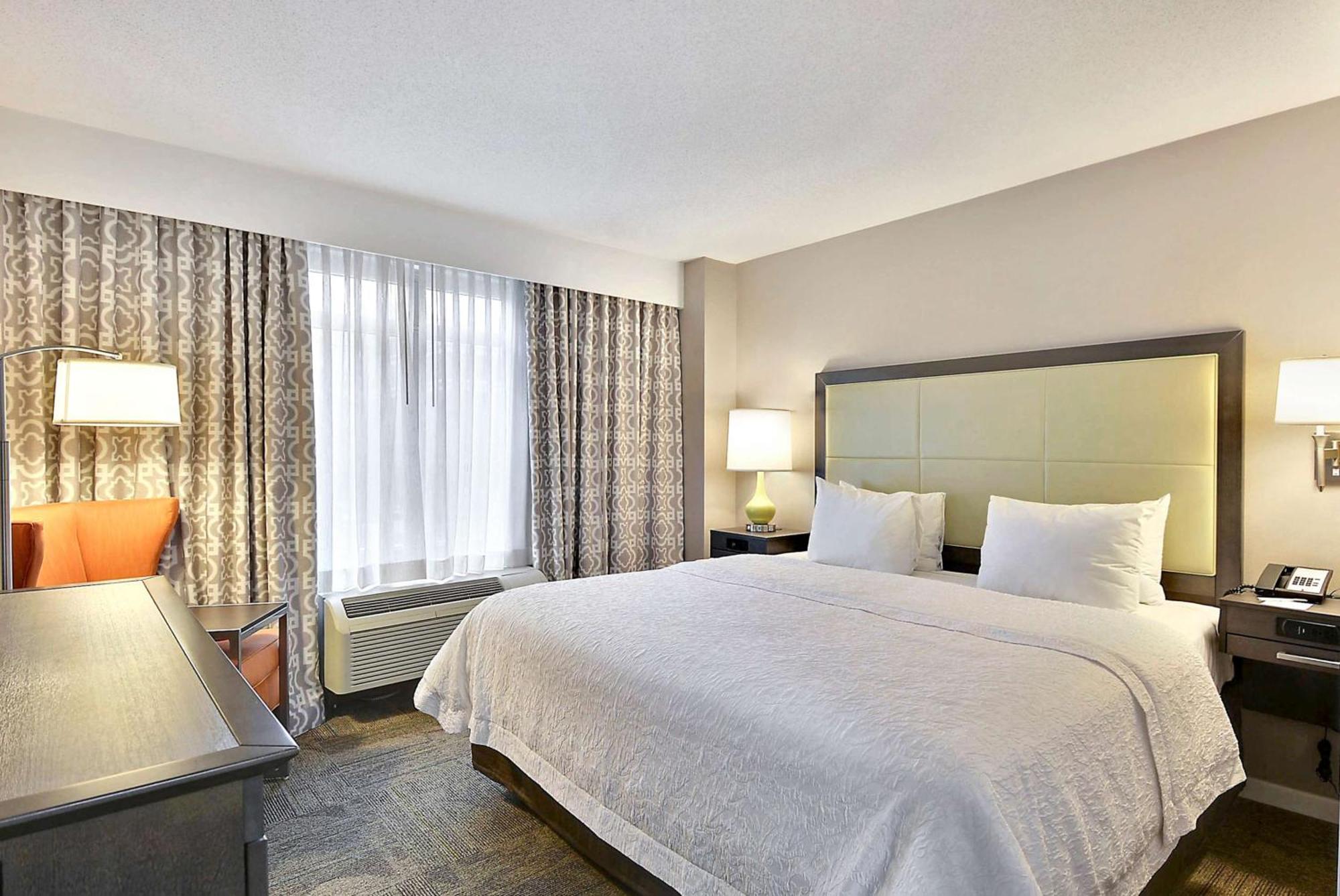 Hampton Inn Alexandria/Old Town Bagian luar foto