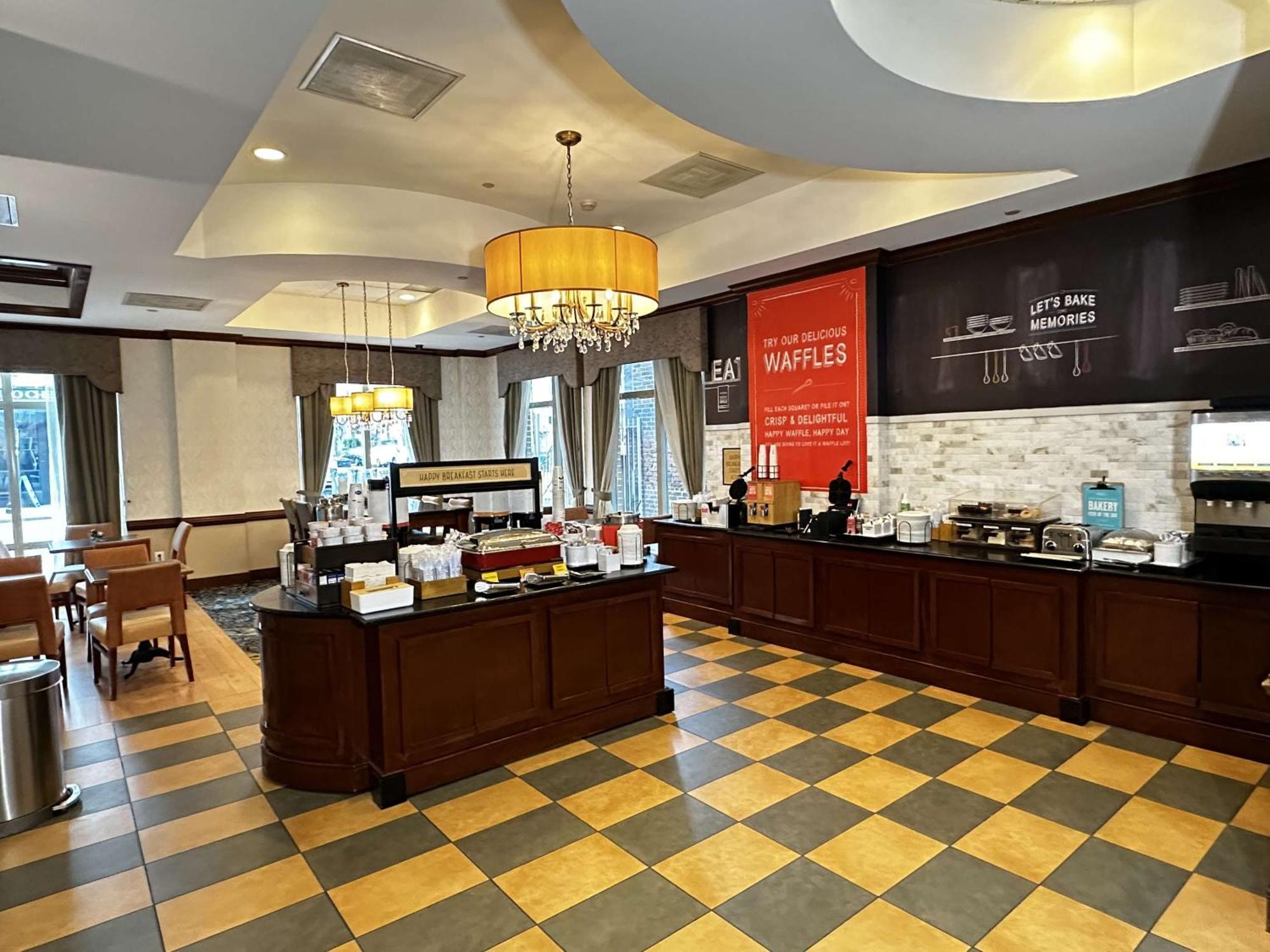 Hampton Inn Alexandria/Old Town Bagian luar foto