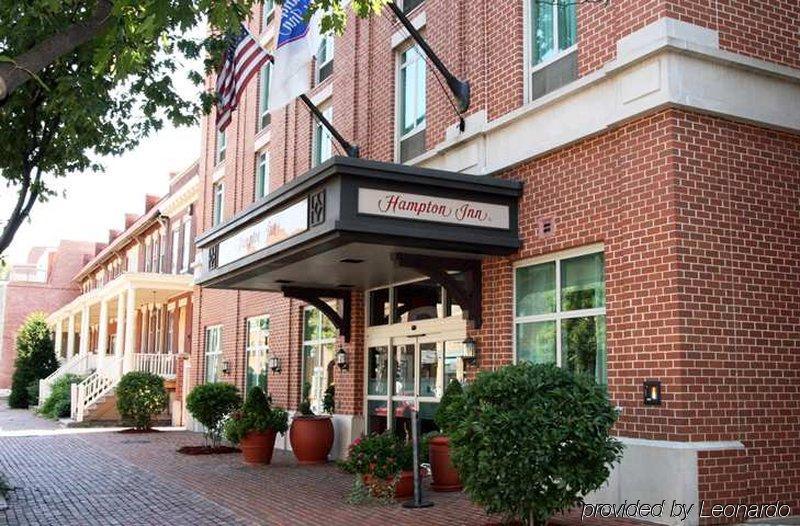 Hampton Inn Alexandria/Old Town Bagian luar foto