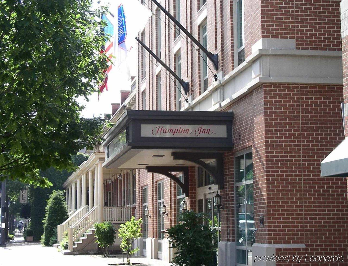 Hampton Inn Alexandria/Old Town Bagian luar foto